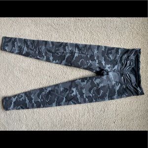 Camo leggings